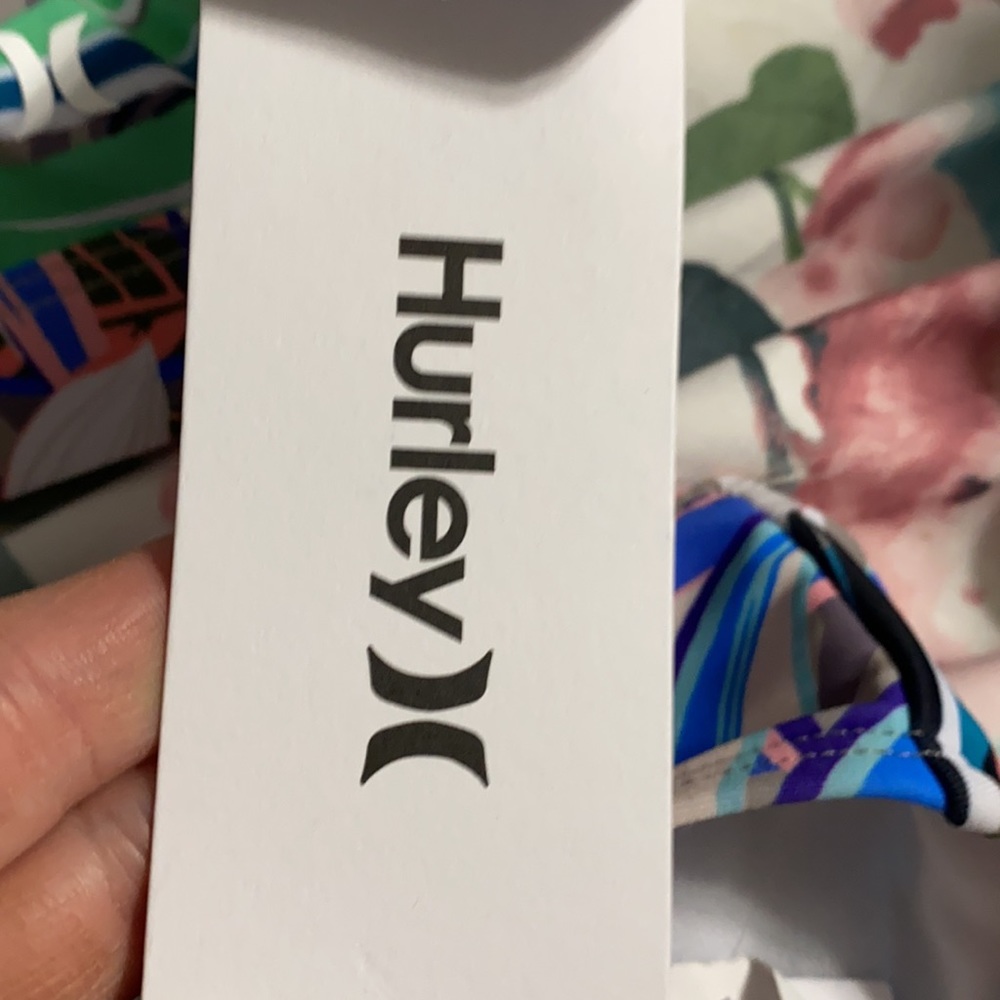 Hurley floral bikini - Picture 7 of 7